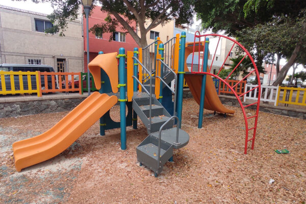Remodelación de 3 parques infantiles Remodelación de 3 parques infantiles