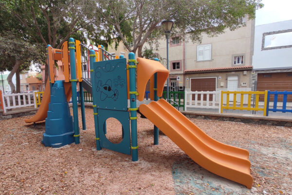 Remodelación de 3 parques infantiles Remodelación de 3 parques infantiles