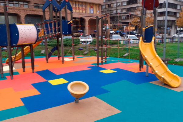 Diseño del pavimento de seguridad del Parque de La Exposición Diseño del pavimento de seguridad del Parque de La Exposición