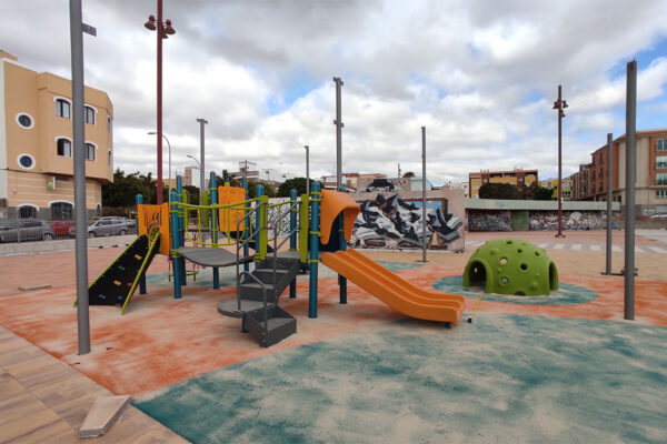 Remodelación de 3 parques infantiles Remodelación de 3 parques infantiles