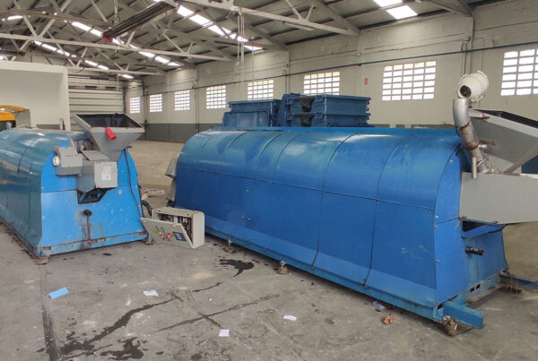 Puesta en marcha de máquina en compostaje
