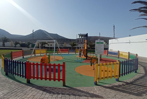 Creación de parque infantil en Pájara